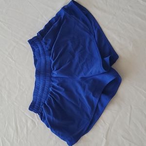 Lululemon electric blue Hotty Hot 2.5 athletic shorts size 2 Reg.